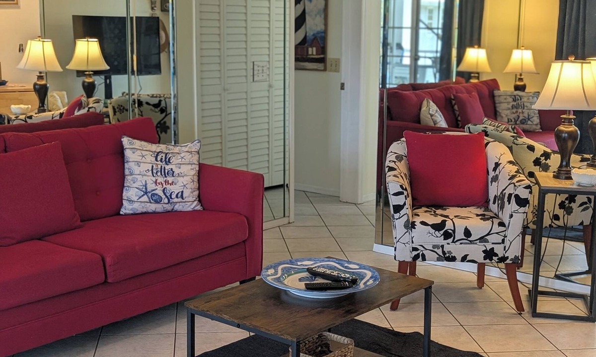 Paradise Lakes Condo | Buff Bay Luxury 1BR King Condo, Private Lanai, Pet-Friendly - Clothing Optional