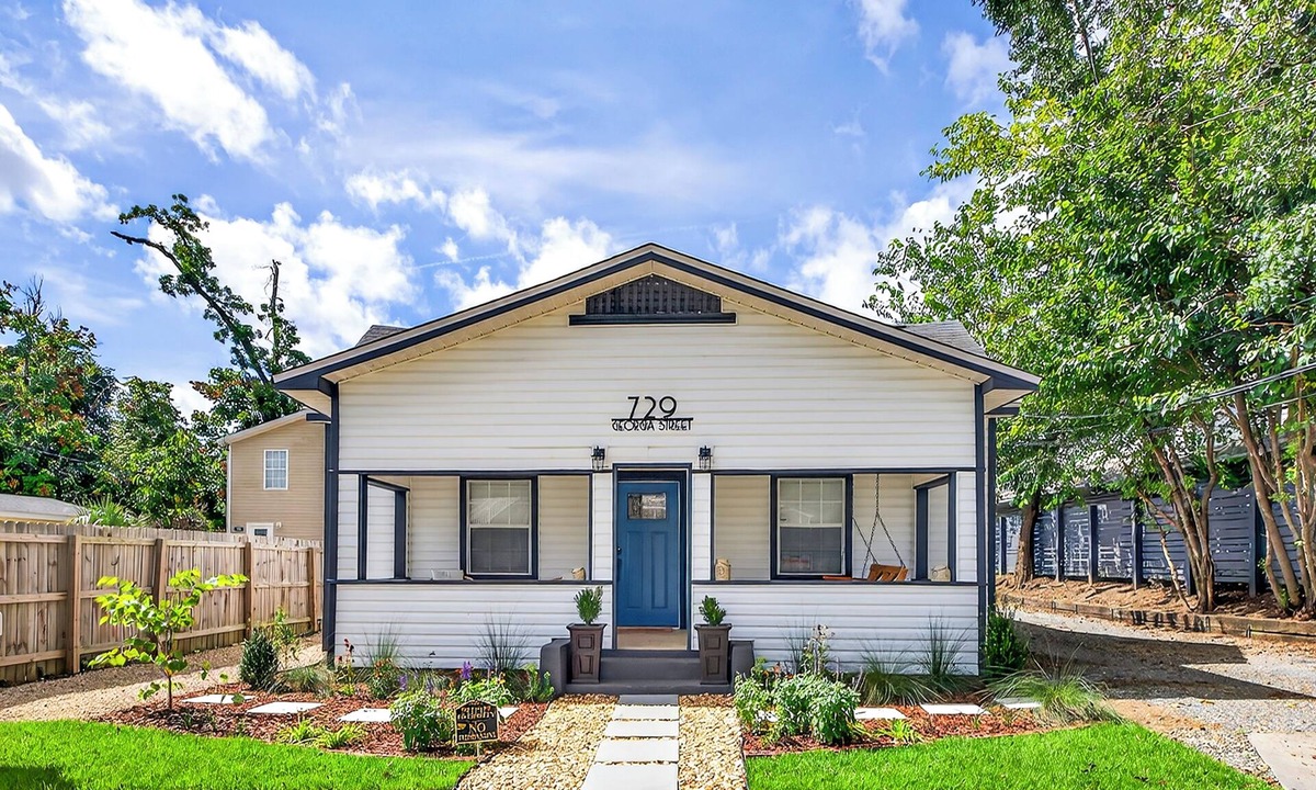 Tallahassee House | Bungalow mins from College/Mid/Down-towns