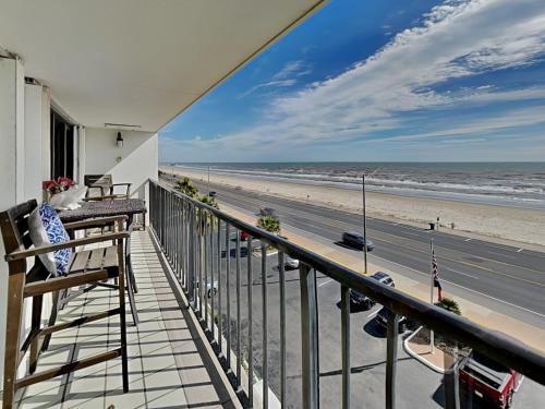 Galveston Apartment | By the Sea Resort 507 - Oceanfront View