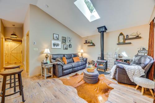 Tarryall House | Cabin in Eleven Mile Village w/Patio & Gas Grill!