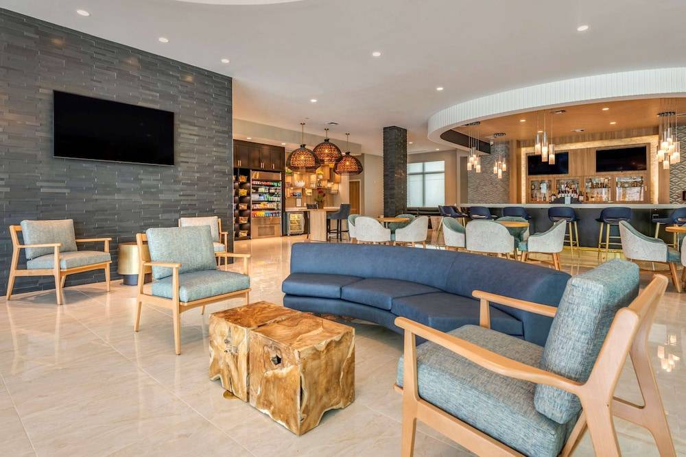 Lauderdale Beach Hotel | Cambria Hotel Fort Lauderdale Beach