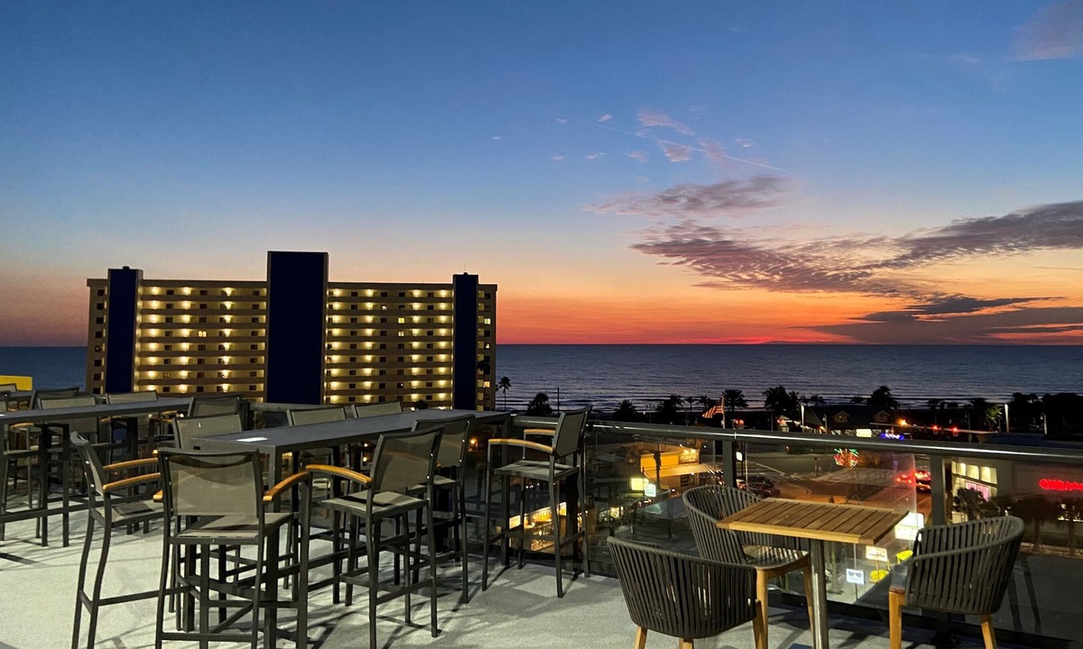 Madeira Beach Hotel | Cambria Hotel St Petersburg-Madeira Beach Marina