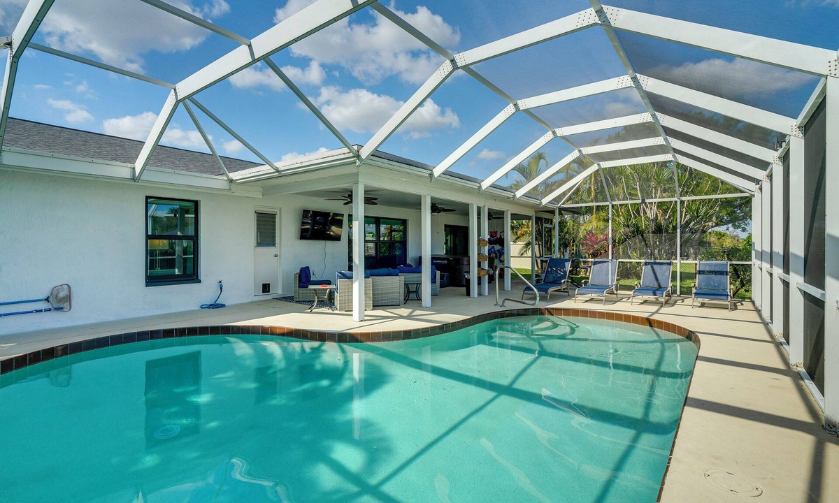 Fort Myers House | Canal-Front Gem w/Hot Tub, Foosball in Cape Coral