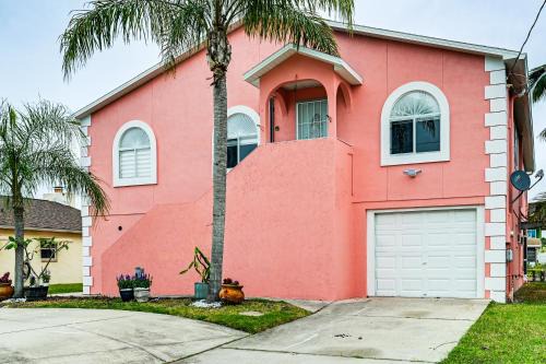 Hudson Beach Estates House | Canal-Front Home w/Boat Dock & Lanai in Hudson