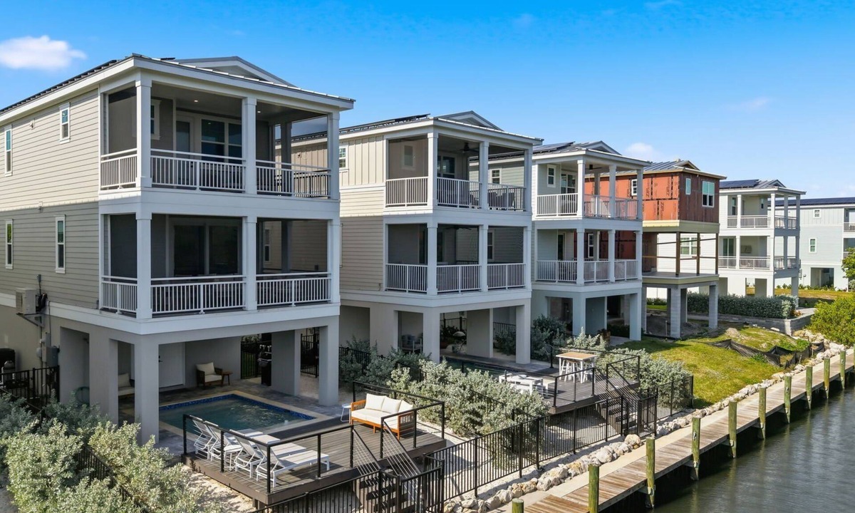 Cortez House | ⚓Canal Front Home w/Boat Dock, Heated Pool & Elevator Access Near AMI⚓