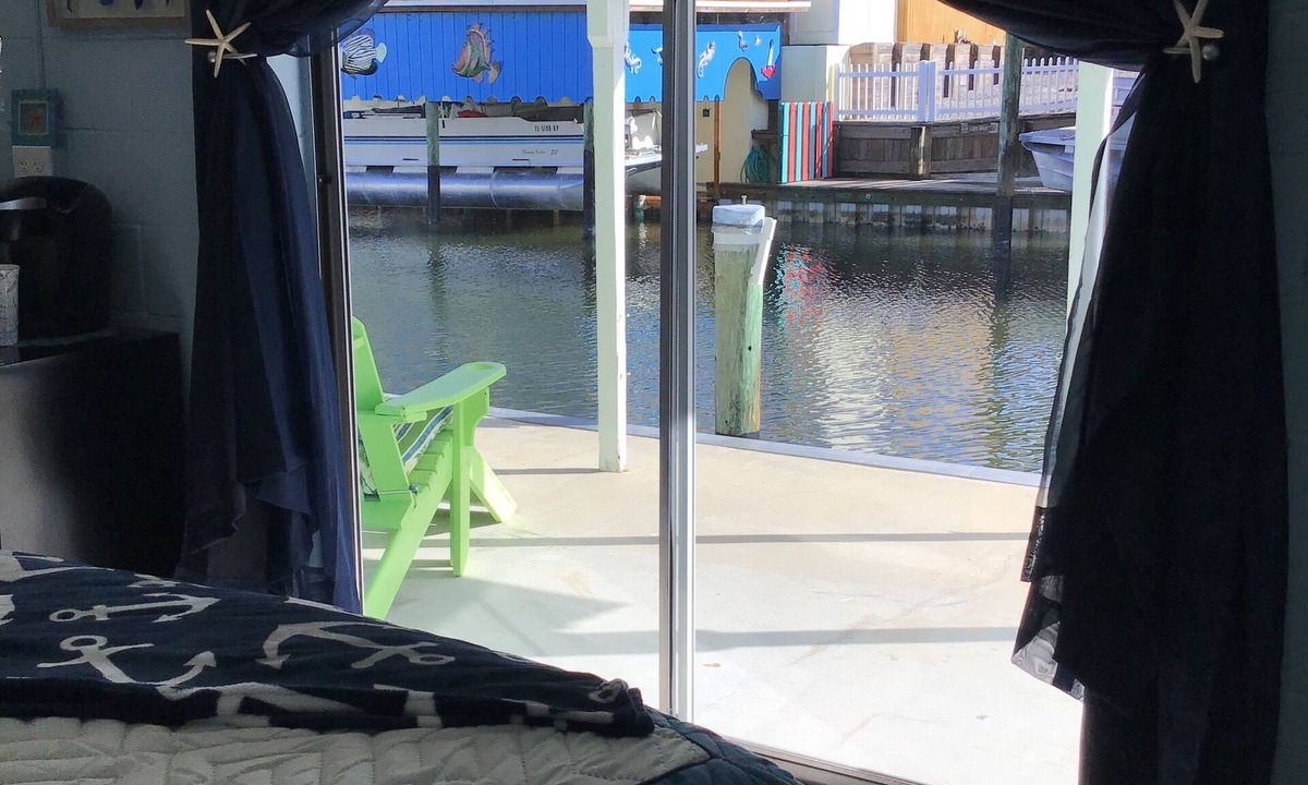 Indian Harbor Estates House | Captain’s Quarters Along the Sea Your Private waterfront Suite!