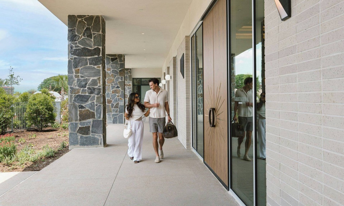 South Arlington Hotel | Caravan Court Hotel