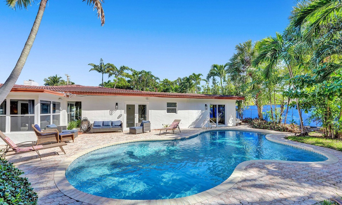 Lauderdale Beach House | ⭐️Casa Bella ☀️700ft to Beach with Heated Pool - Fort Lauderdale