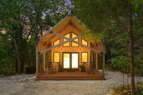 Branson House | Cedar Creek - Glamping in the Ozarks