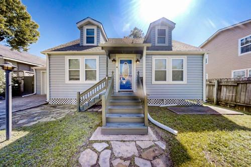 Galveston House | Central Galveston Cottage