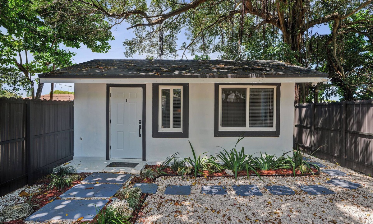 Liberty City House | Central Miami Getaway – Stylish Stay Steps from Everything