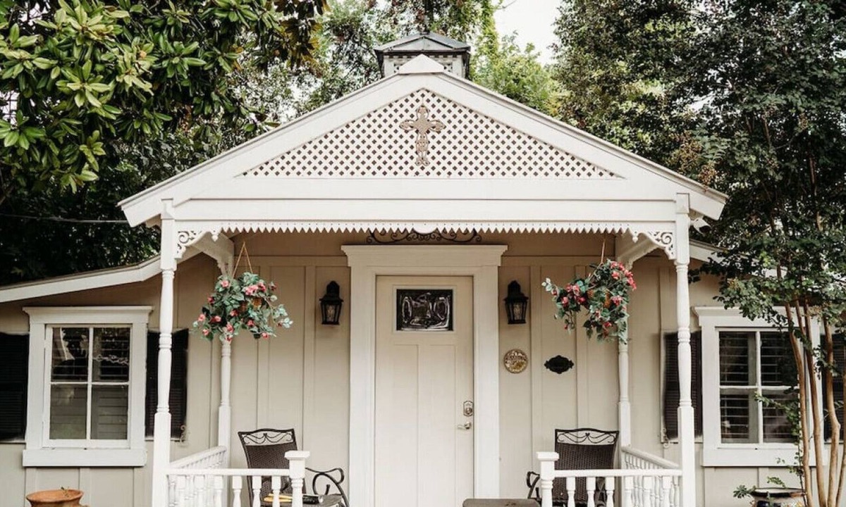 New Braunfels Villa | Chardonnay Villa at Zink Haus*1 Block from Comal River*Walk to Downtown NBTX