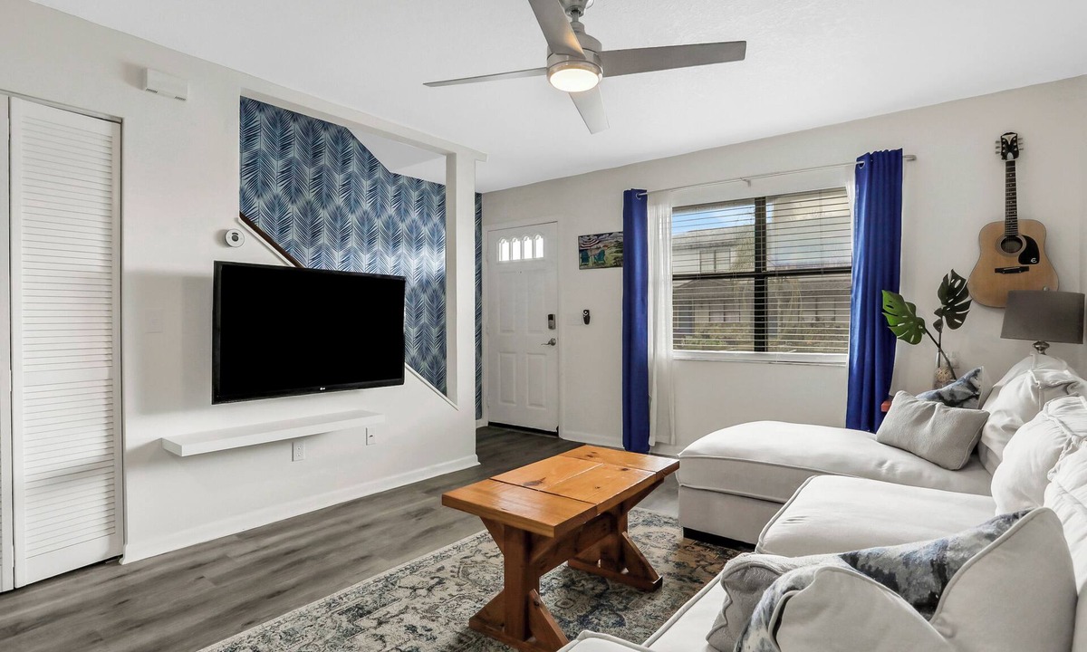 Dolphin's Cove House | Charming 2-bedroom townhome in marvelous Ponte Vedra Beach with WiFi, AC