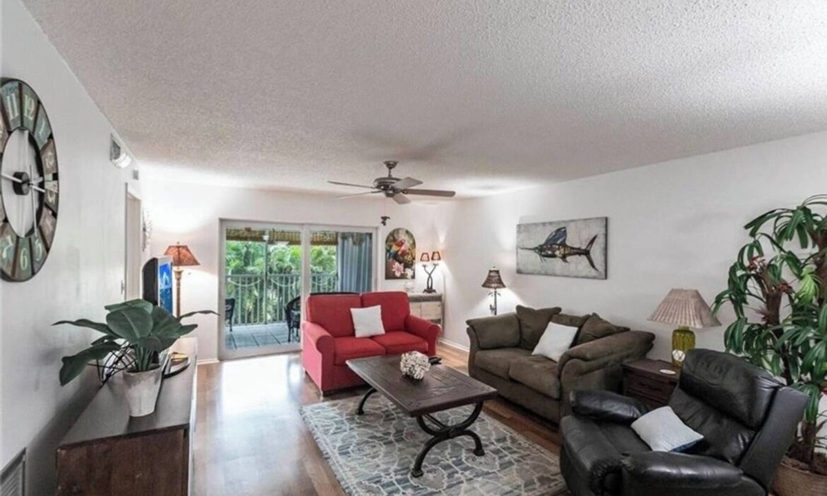 Lely Golf Estates Condo | Charming 2-bedroom, 2 bathroom condo with WiFi, AC in South Naples with lanai