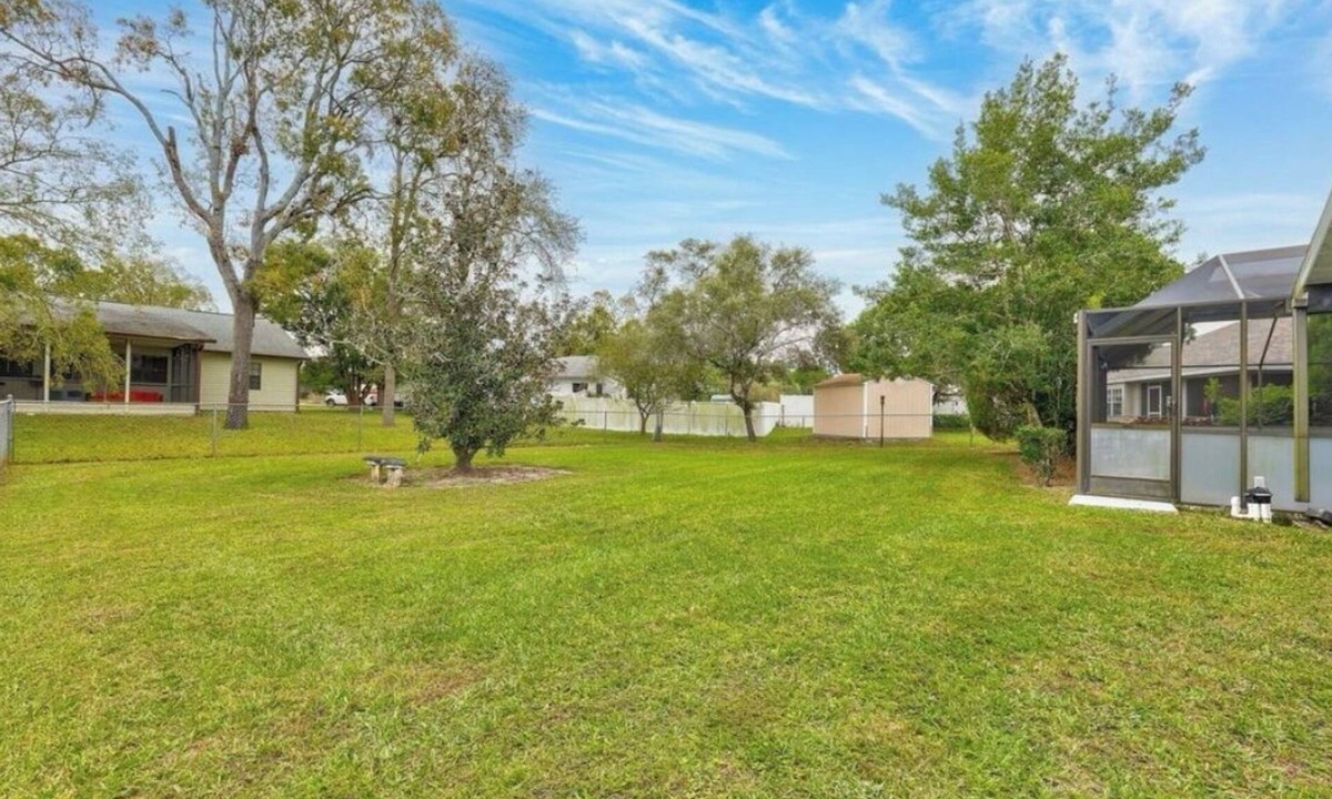 Spring Hill House | Charming 2-bedroom house with WiFi, AC and pool in welcoming Spring Hill