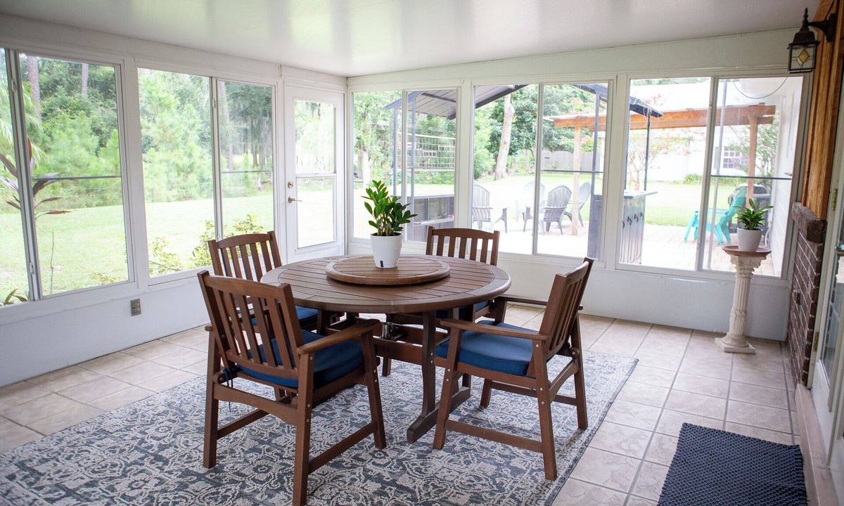 Tavares House | Charming 3/2 home in Tavares, pet-friendly, Close to Boat Ramps, Boat parking