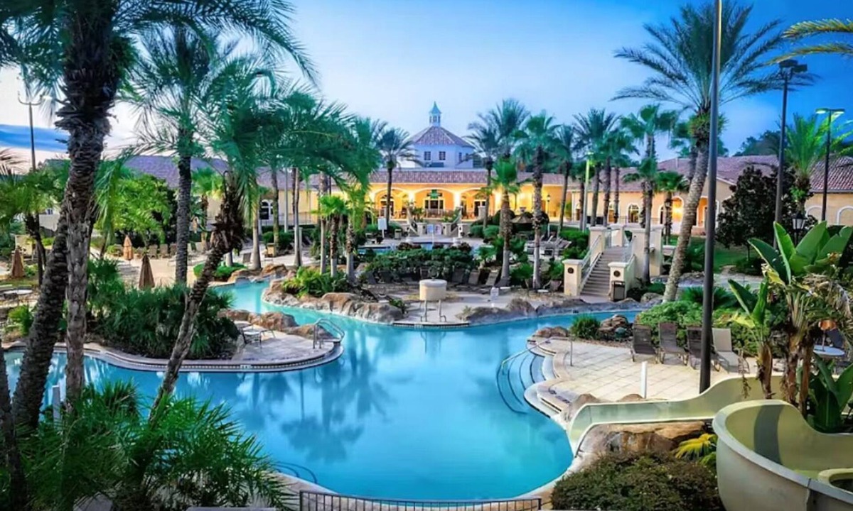 Regal Palms House | Charming 3-bedroom townhome in Davenport, FL - 8 miles from Disney Attractions.