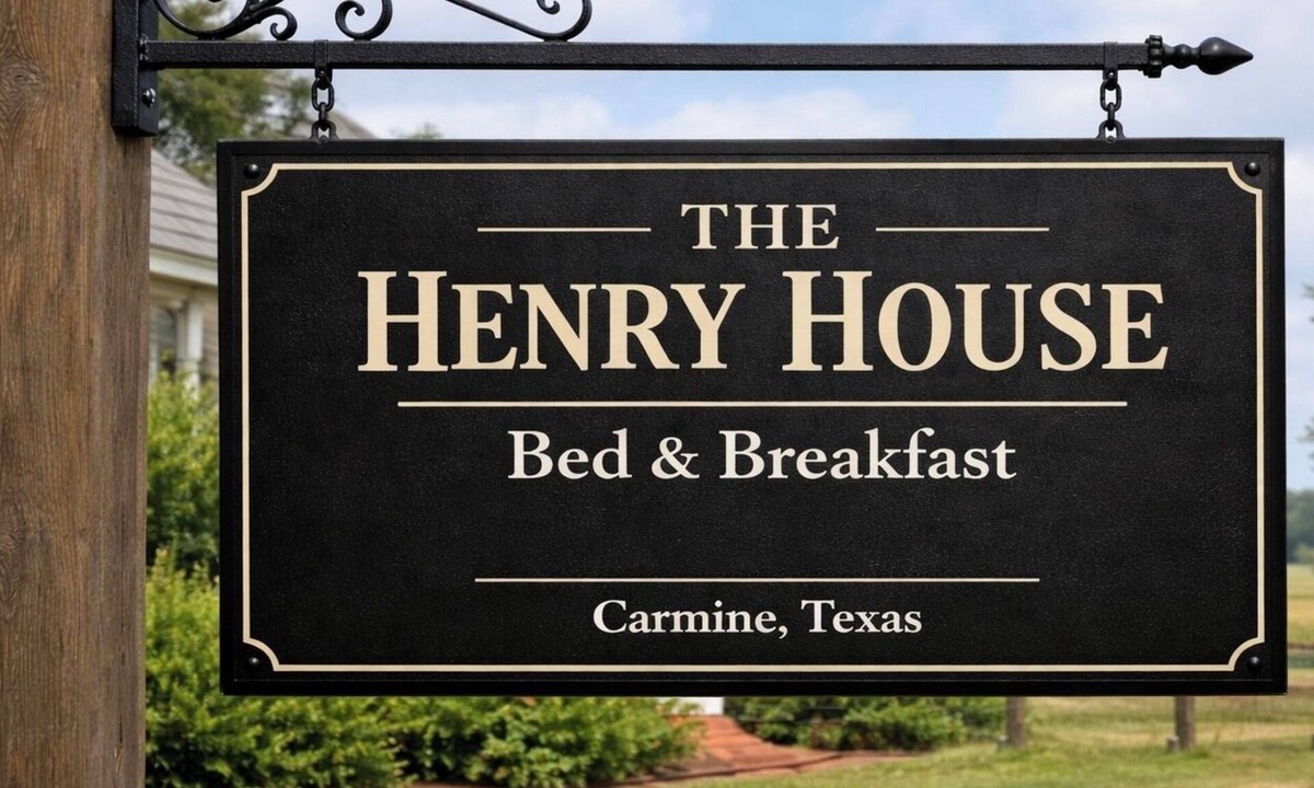 Carmine Bed & Breakfast | Charming 3BR Home-8 Miles to Round Top-Walk to JW's & City Park