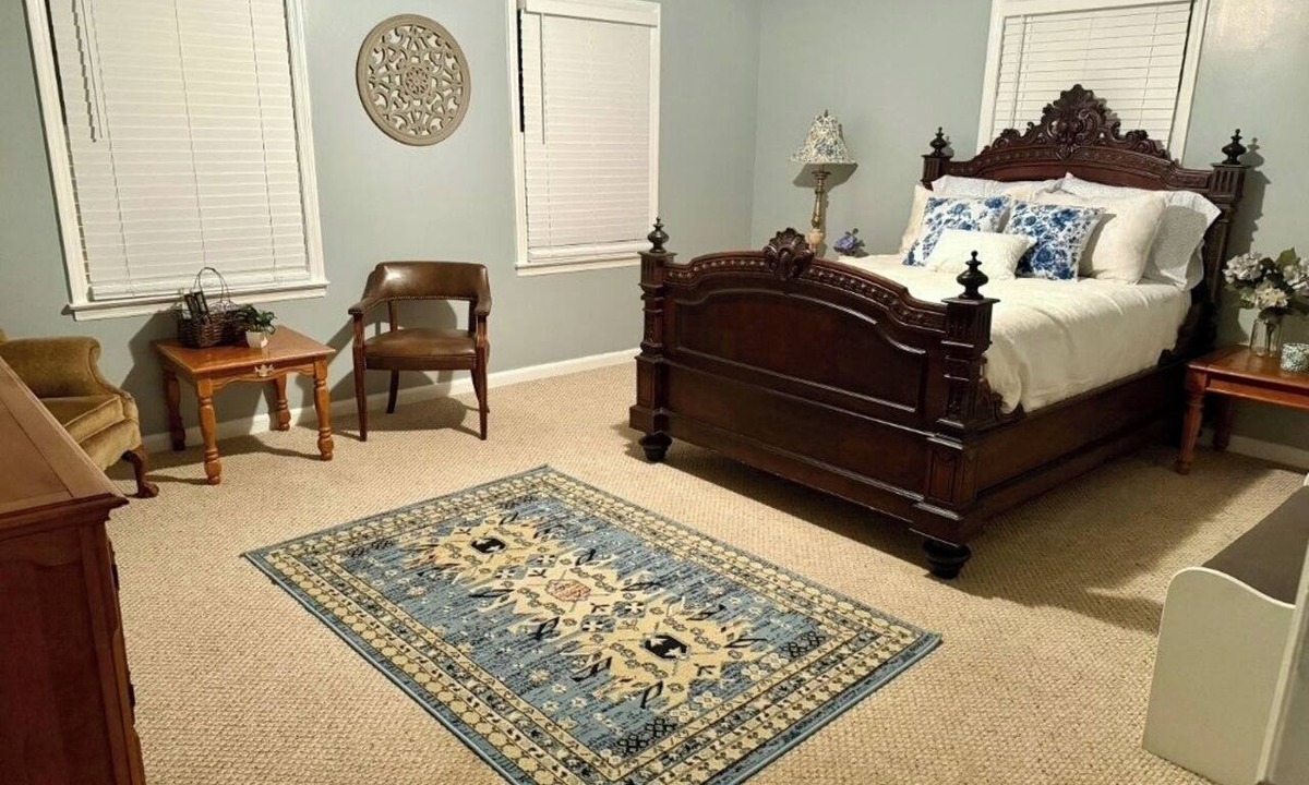 Bainbridge House | Charming, convenient, & affordable house near Flint. Sleeps 12 comfortably!