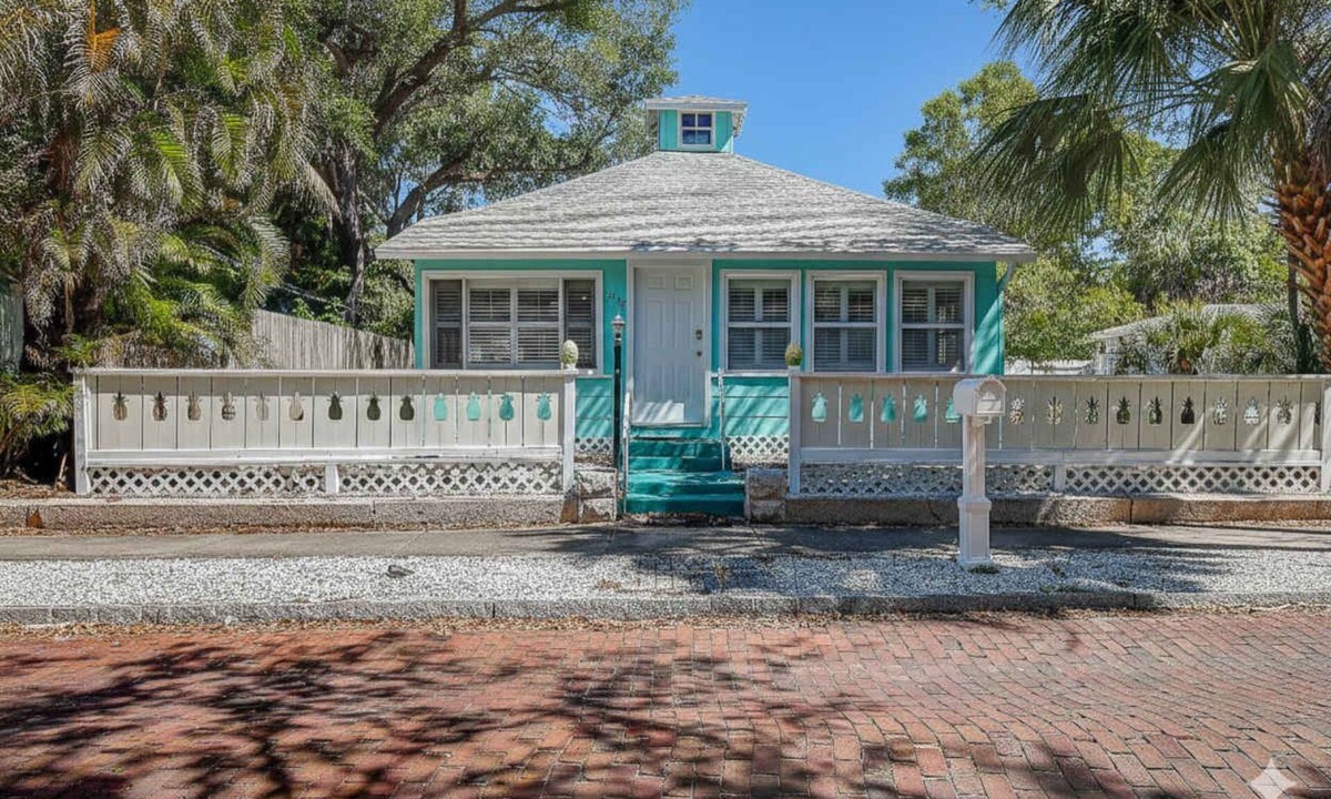 Gulfport House | Charming Downtown Gulfport Escape, Snowbird Friendly
