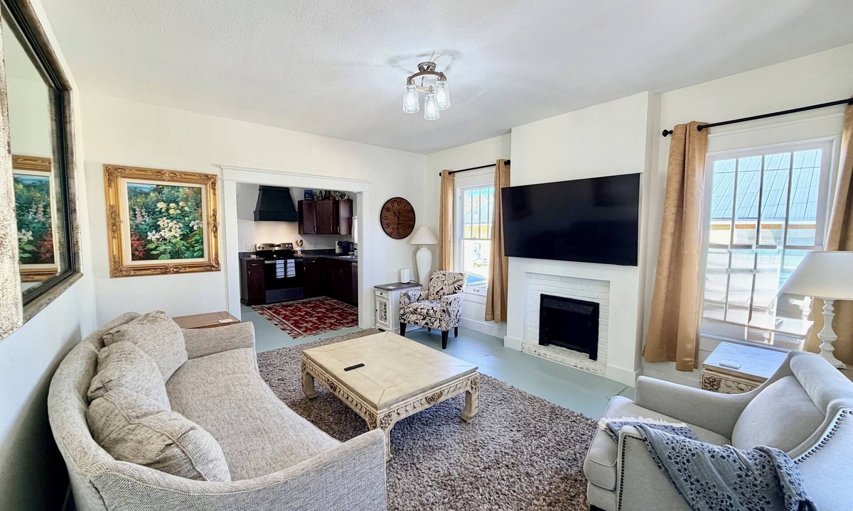Marianna House | Charming In-town Bungalow