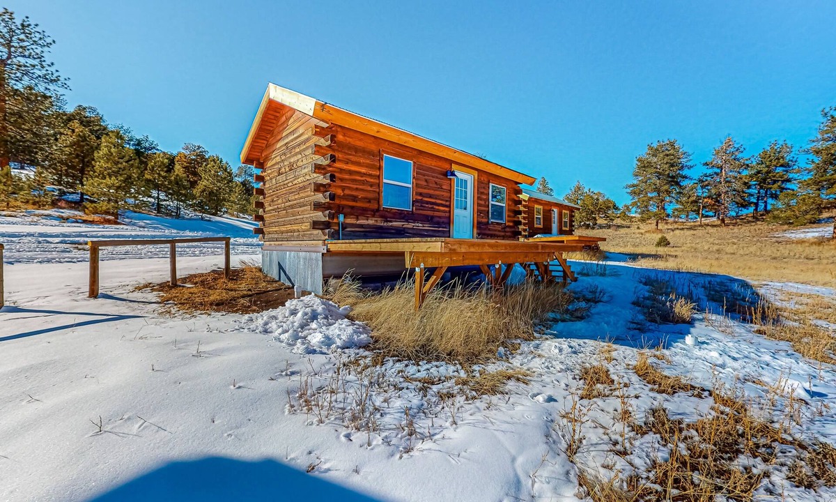Park County Cabin | Charming log cabin with mountain views on 1,800-acre working ranch