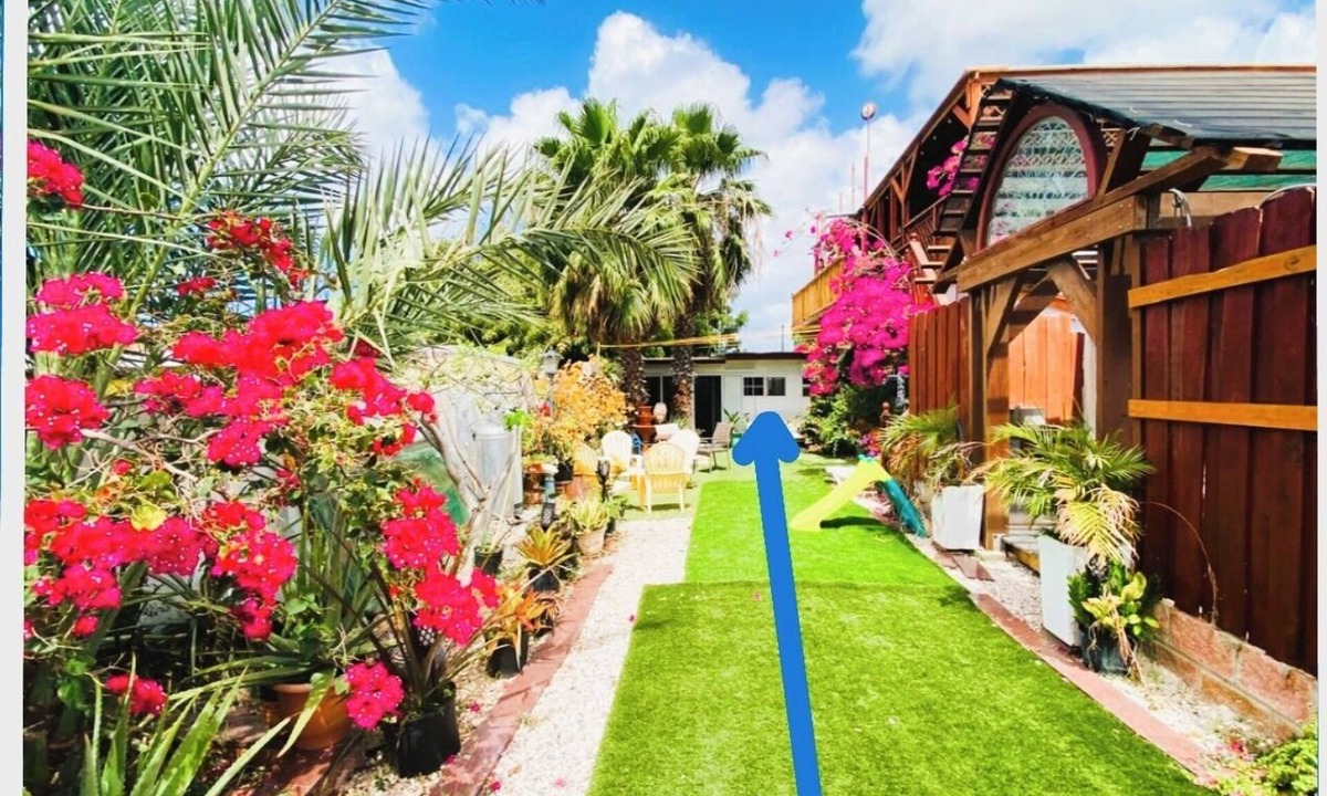 Lauderdale-by-the-Sea Apartment | Charming 1-bedroom apartment in Lauderdale-by-the-Sea near the beach.