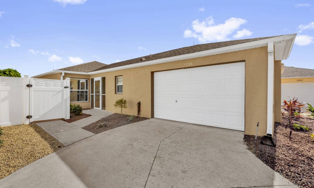 Duval House | Chateau Golf View Home at Villages of Duval