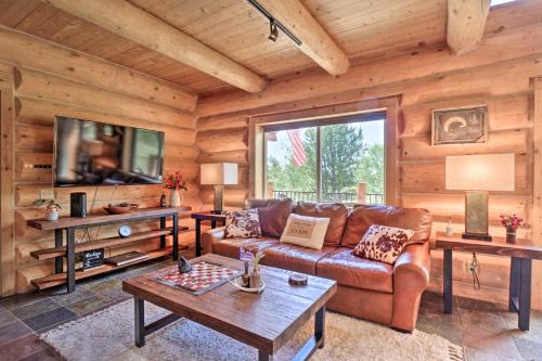 Warm Springs House | Chic Fairplay Cabin with Deck & Mountain Views!