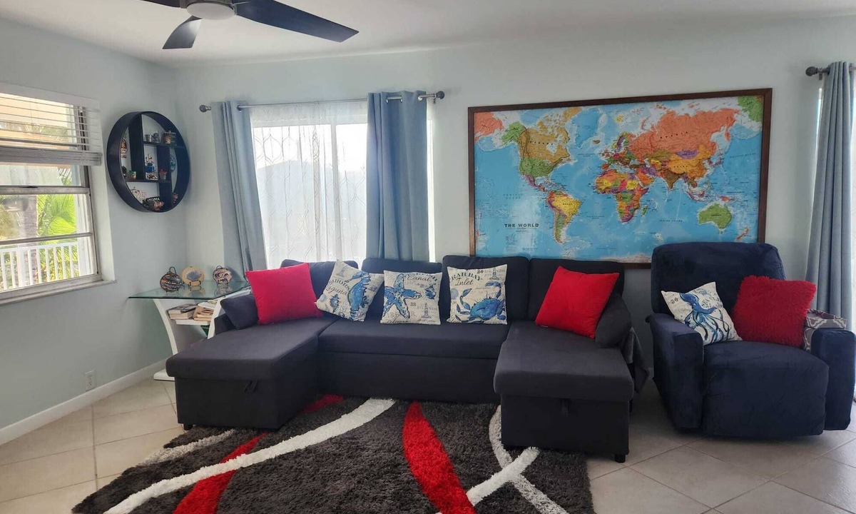 Big Pine Key House | Christmas in the FL Keys! Stunning sunsets, beaches 10 min away, Fishing!