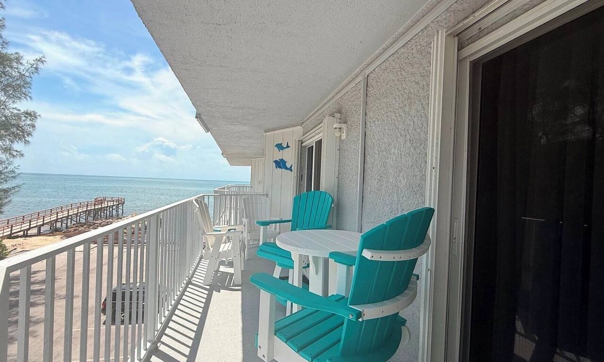 Key Colony Beach House | Clara`s Ocean Gem Condo 2bed 2bath third floor with elevator, pool & ocean views
