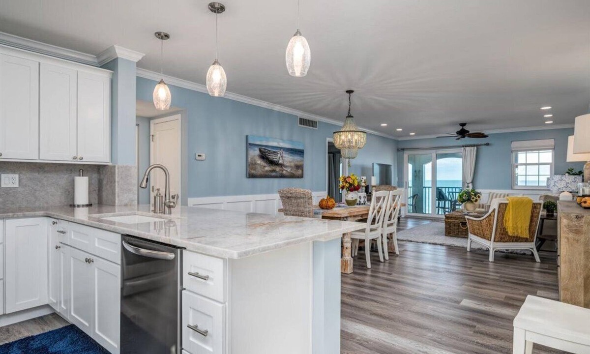 Belleair Beach Condo | Class A Condo - located in Belleair Beach, FL