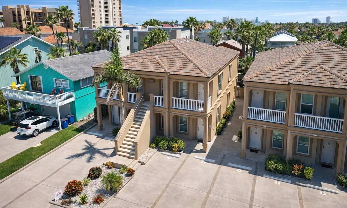 South Padre Island Condo | Clean 199 Steps to Beach walk to it all