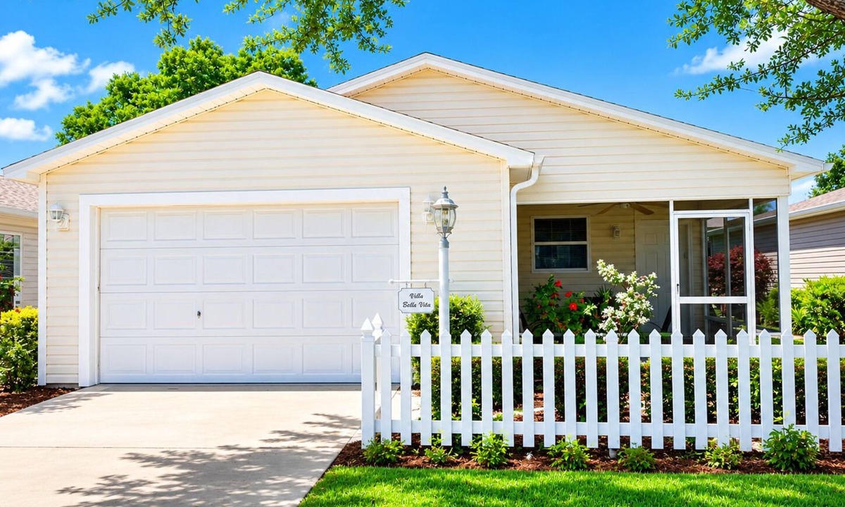 The Villages House | CLEAN, CLEAN, CLEAN; Walk to pools; Golf Cart Included; NO Xtra guest fees !