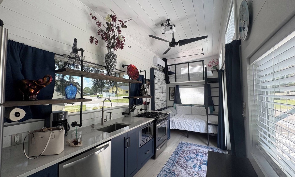Clermont Villa | Clermont Tiny Home: Main Floor Queen, Lofts & No Pet Fees
