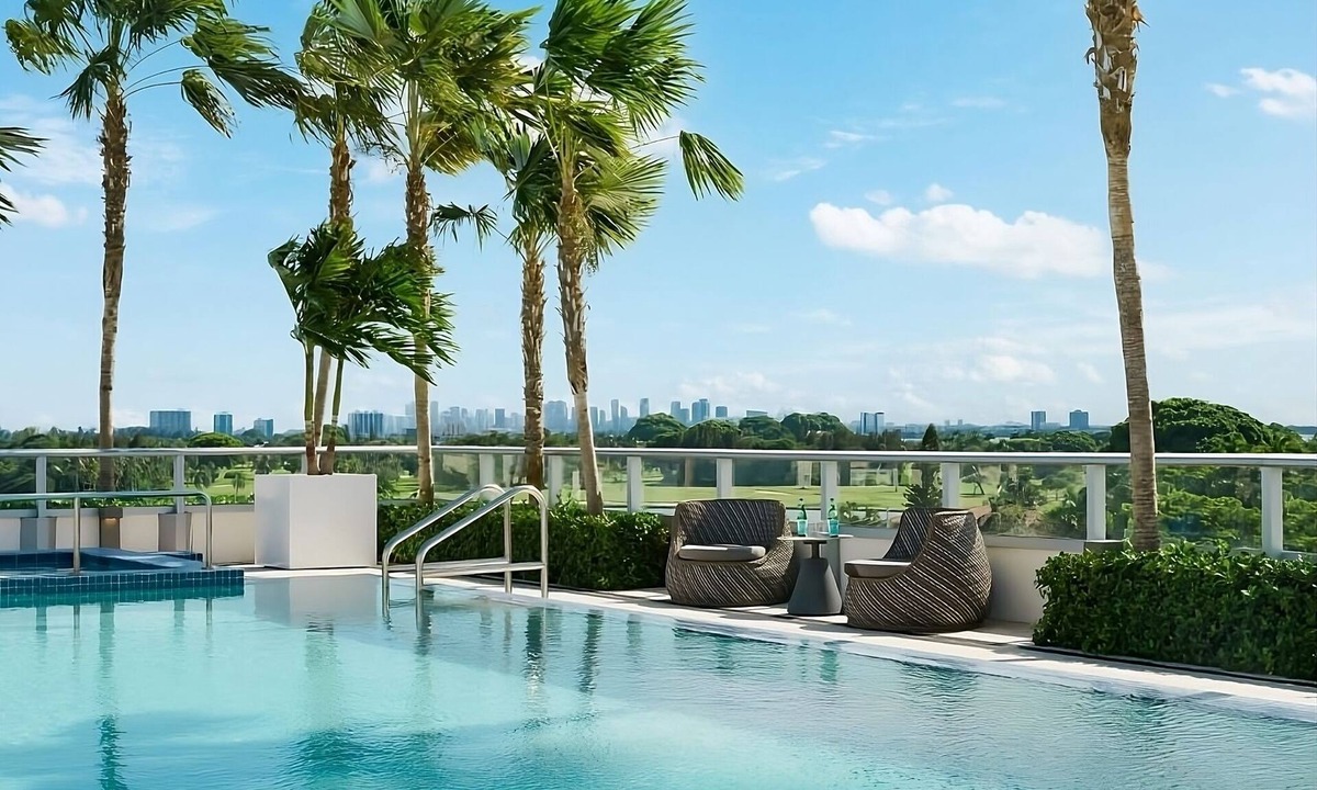 Bay Harbor Islands Hotel | Close to Bal Harbour Beach and Surfside Beach! Bike Rental, Pets Allowed, Pool