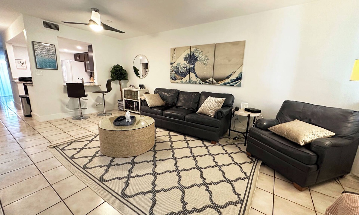 Royal Poinciana House | Coastal Bliss Townhouse 2 En-Suite BRs · Parking