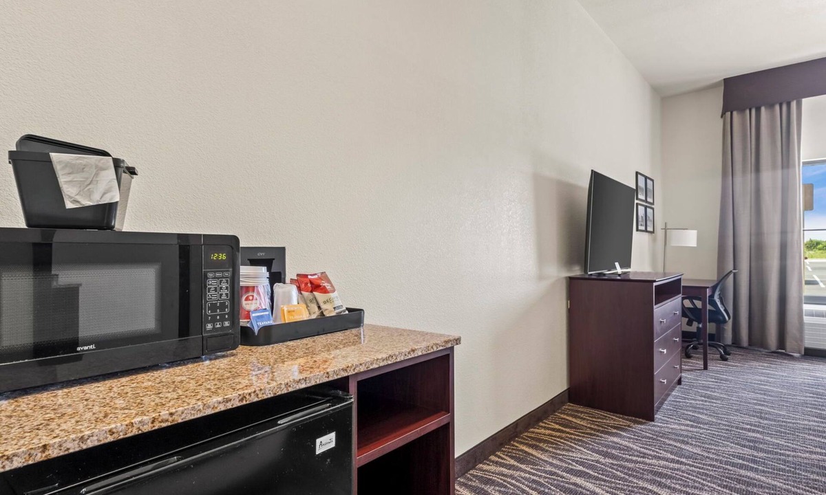 Foley Hotel | Cobblestone Hotel & Suites - Foley