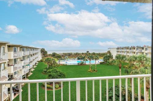 Butler Beach Apartment | Colony Reef Condo Ocean View Dream