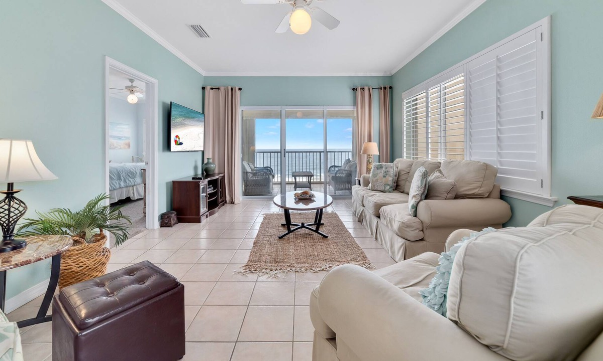 Orange Beach East Condo | Come Enjoy this luxury condo right on the beach of Gulf Shores!