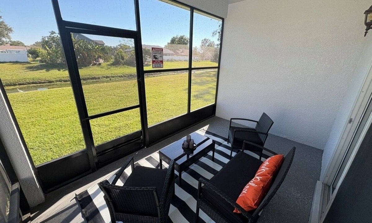 Wedgefield House | Comfort Meets Magic: Cozy Home Near Disney!