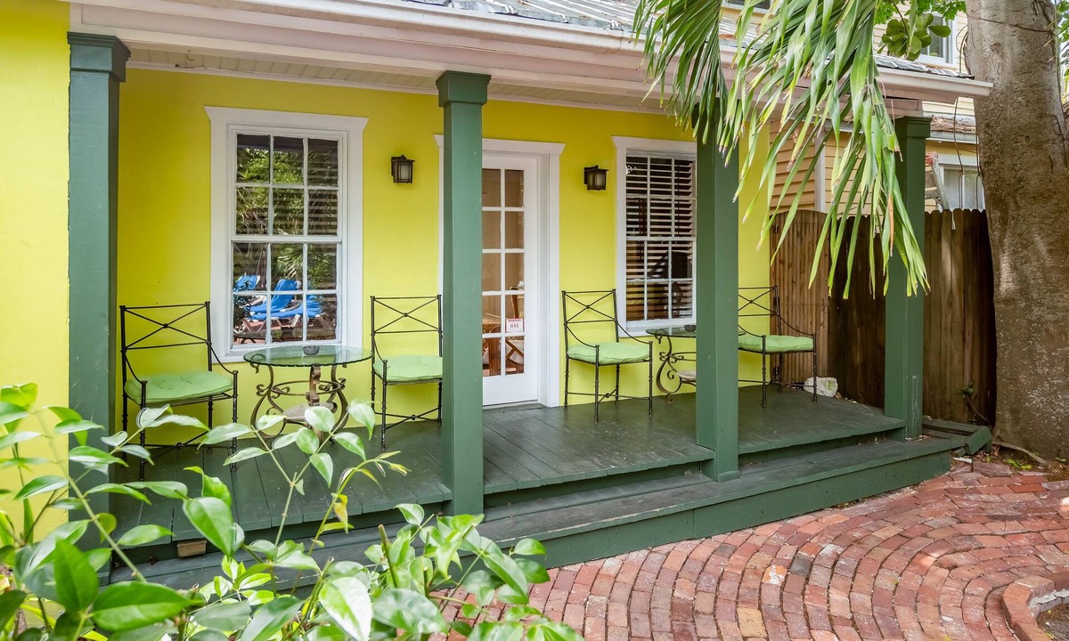Downtown Cottage | Comfortable Cottage with Private Pool & Lovely Garden - Great Location