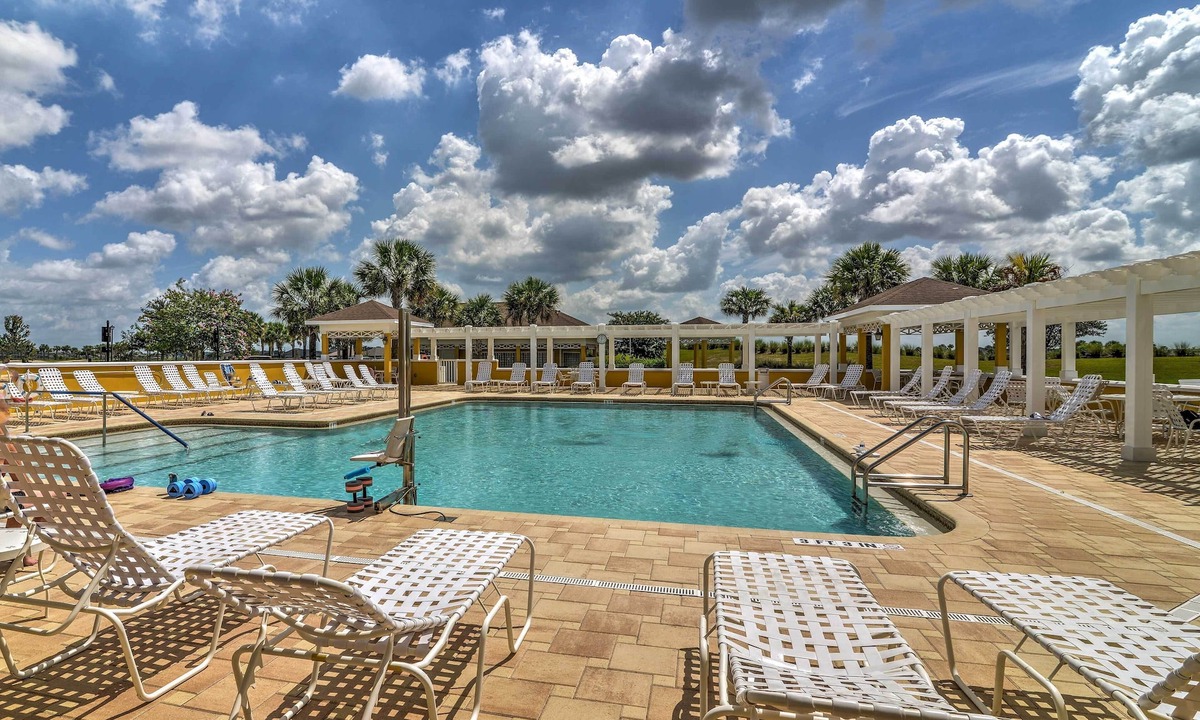 Lynnhaven Cottage | Complimentary Golf Cart! Home in The Villages