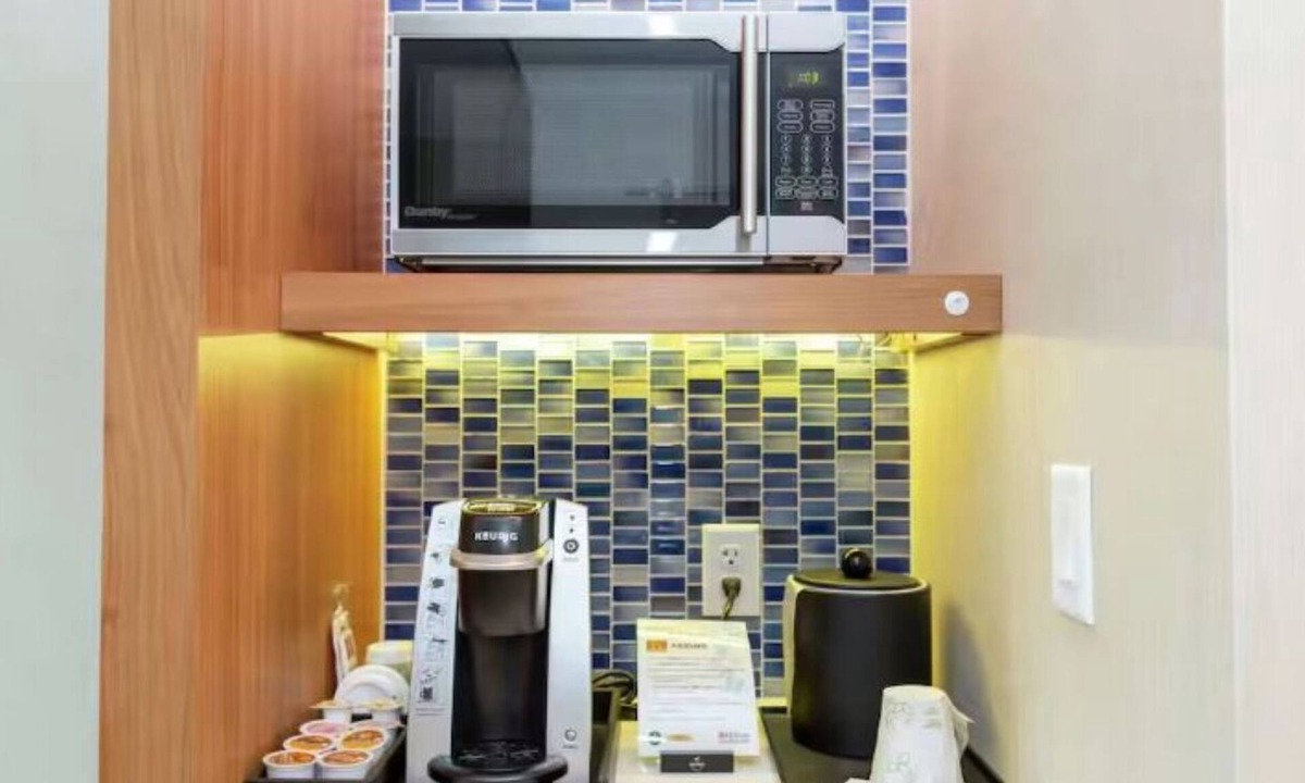 Wesley Chapel Hotel | Convenient Wesley Chapel Stays | Near I-75, Dining & Tampa Fun - 4 Units