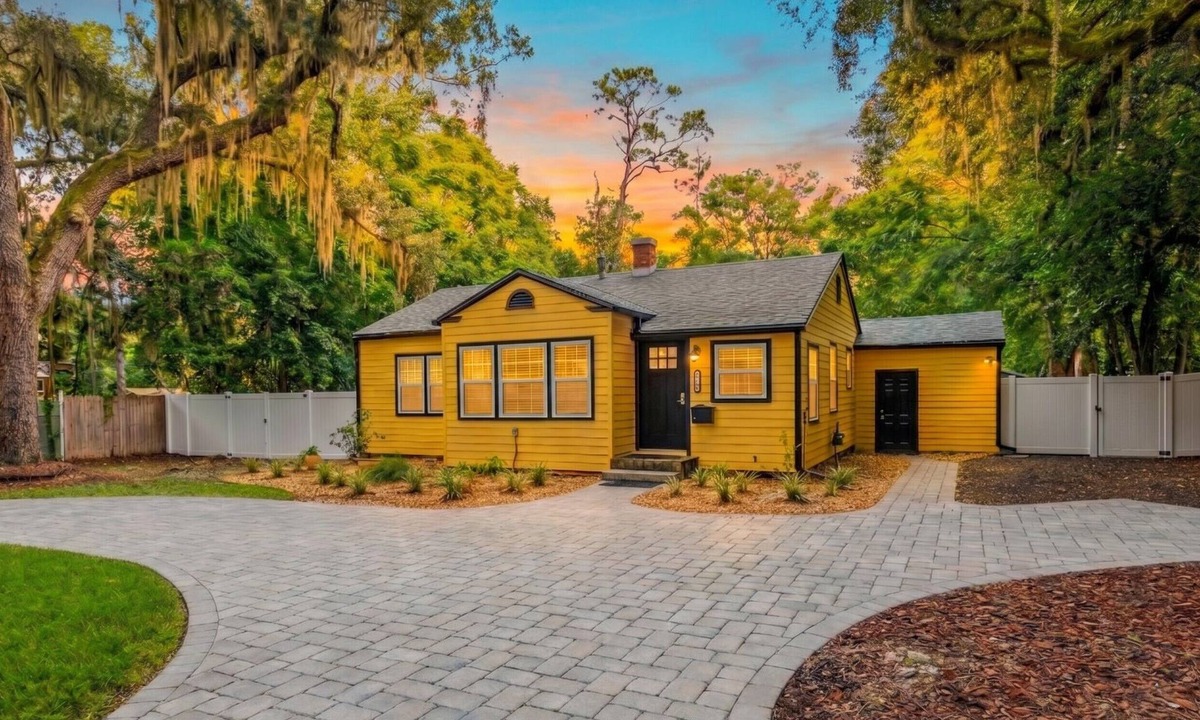 Gainesville House | Cottage By UF - Walk to Stadiums, Campus and Midtown