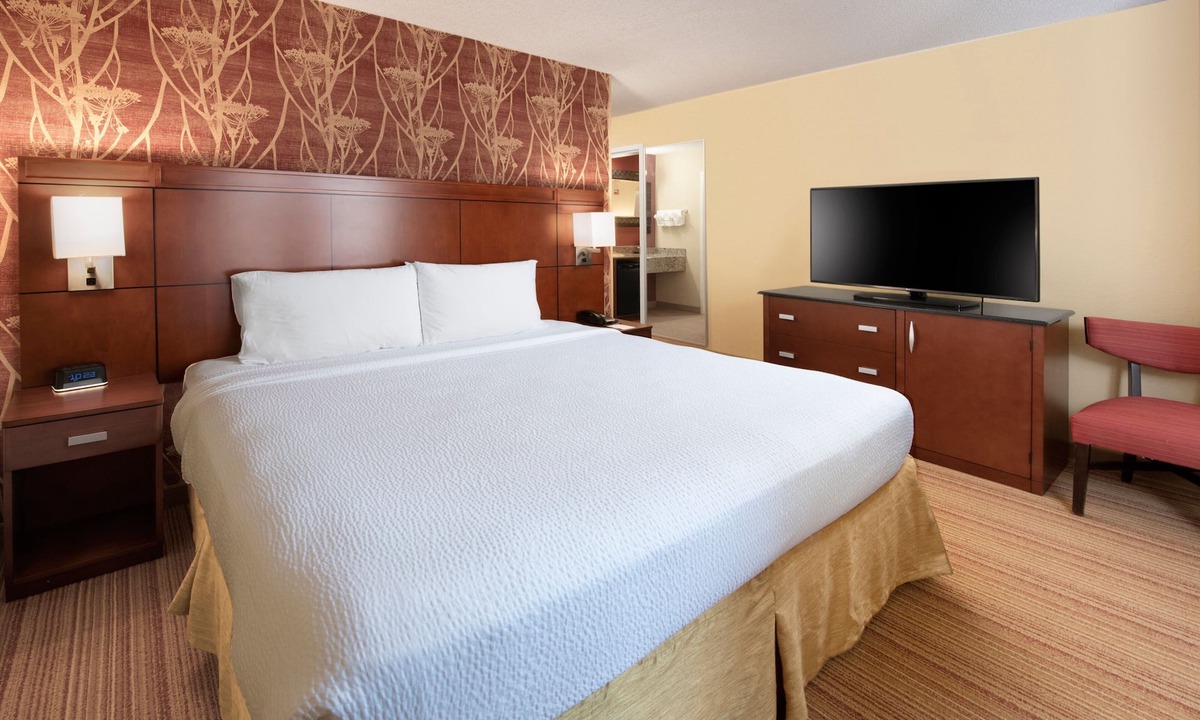 Legacy Park Hotel | Courtyard by Marriott Dallas Plano in Legacy Park