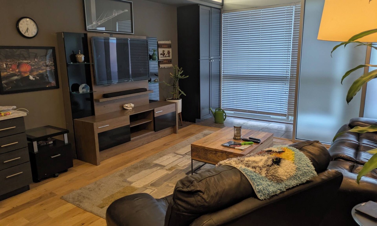 Westside North Condo | Cozy 1-bedroom condo in serene Kansas City with AC and gym