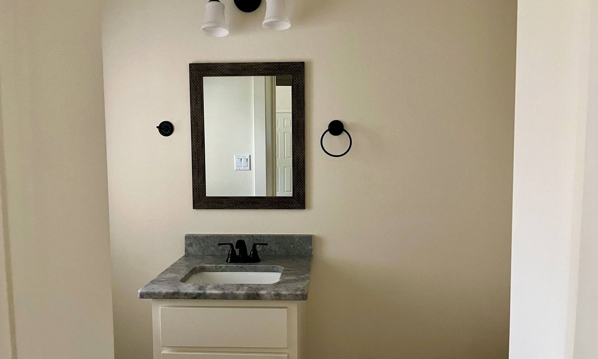 Wellborn Cottage | Cozy 1-bedroom cottage in marvelous College Station with AC