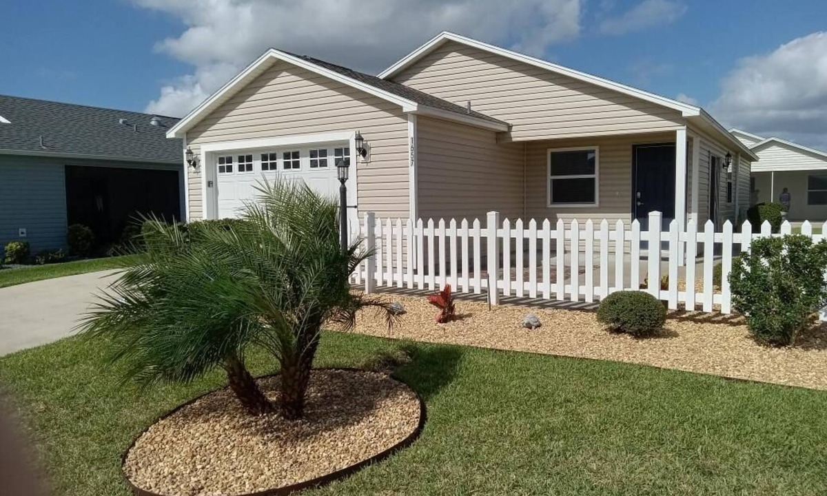 Wildwood Villa | Cozy 2/1 Patio Villa, Pet friendly, located in The Village of Monarch Grove