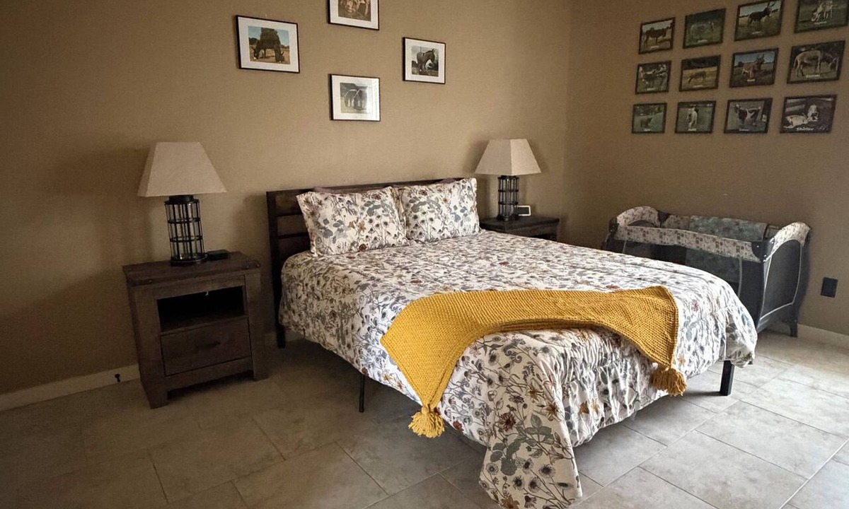 Bryan Apartment | Cozy 2-bedroom Casita with a country feel.